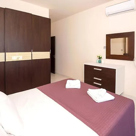 Oceania - Beachfront