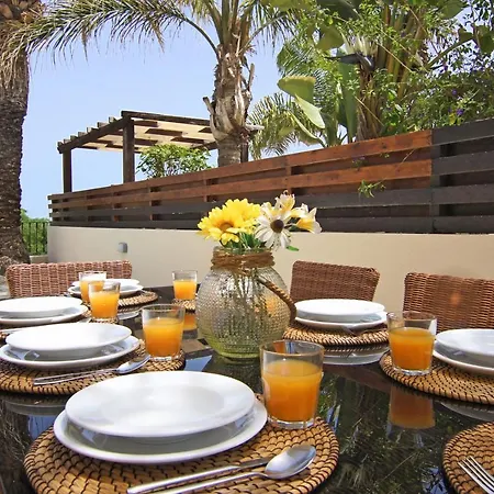 Oceania - Beachfront Villa Paralimni