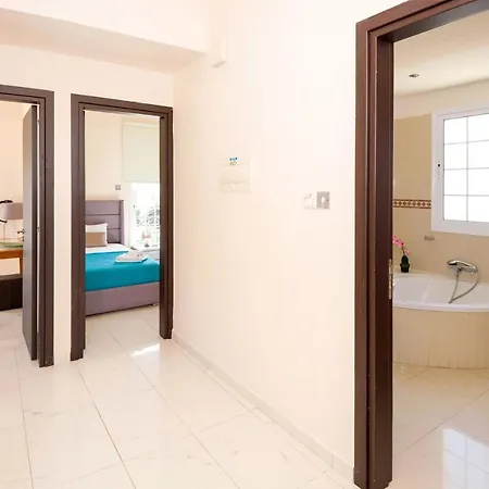 Oceania - Beachfront Villa Paralimni