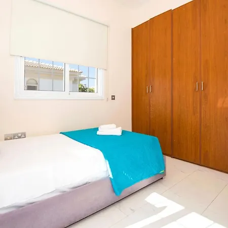 Villa Oceania - Beachfront