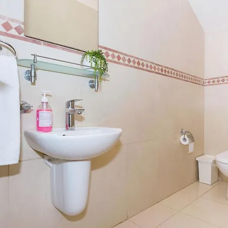 Oceania - Beachfront