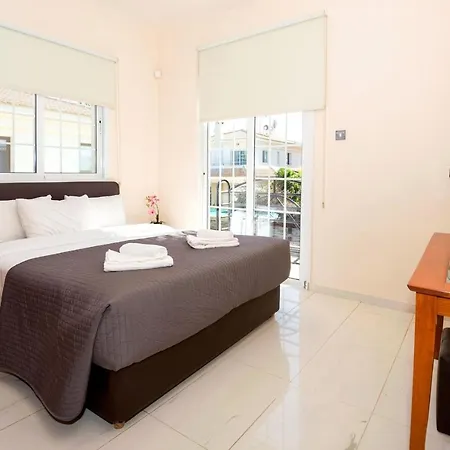 Oceania - Beachfront Villa