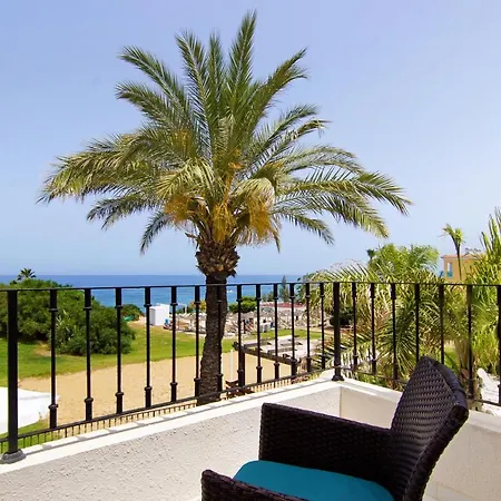 Villa Oceania - Beachfront *