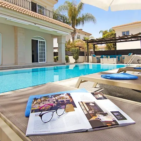 Oceania - Beachfront Paralimni