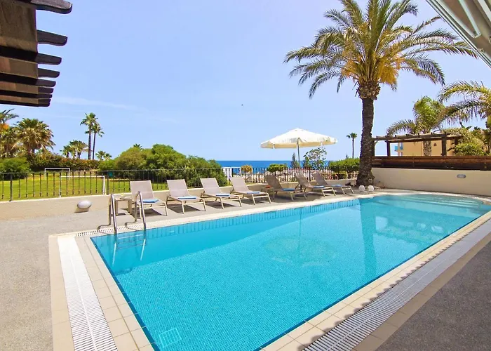 Oceania - Beachfront * 파라림니