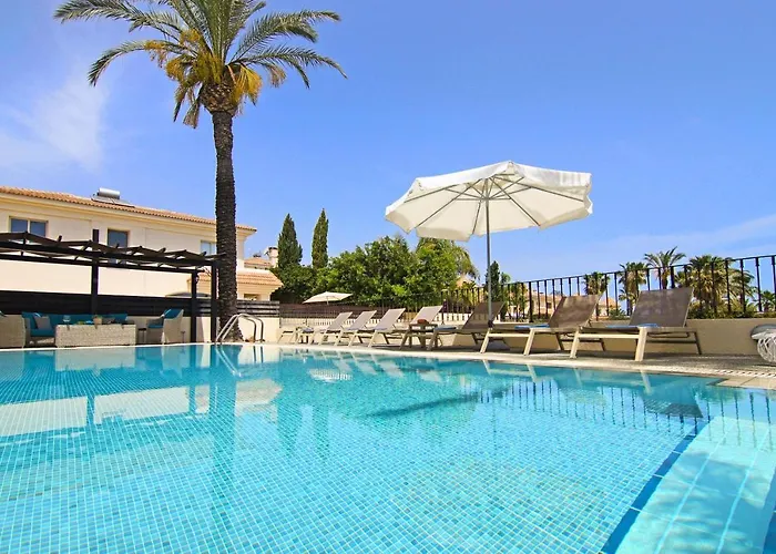 Oceania - Beachfront פאראלימני