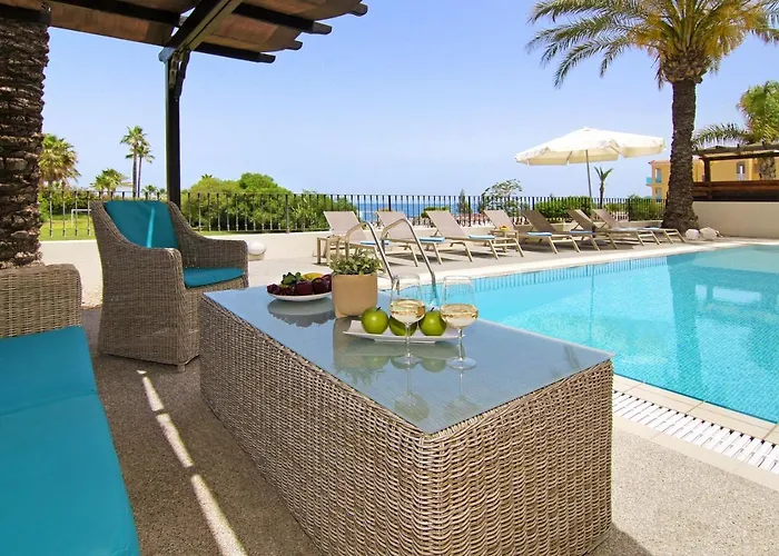 Oceania - Beachfront ヴィラ パラリムニ