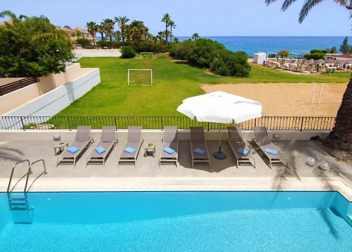 Oceania - Beachfront פאראלימני